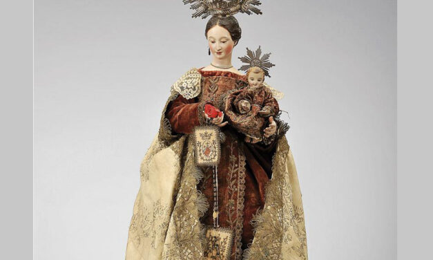 Maria orava em silêncio