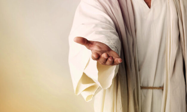A oração feita com fé “desata” as mãos a Deus