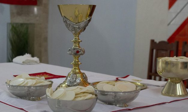 Cristo está no altar