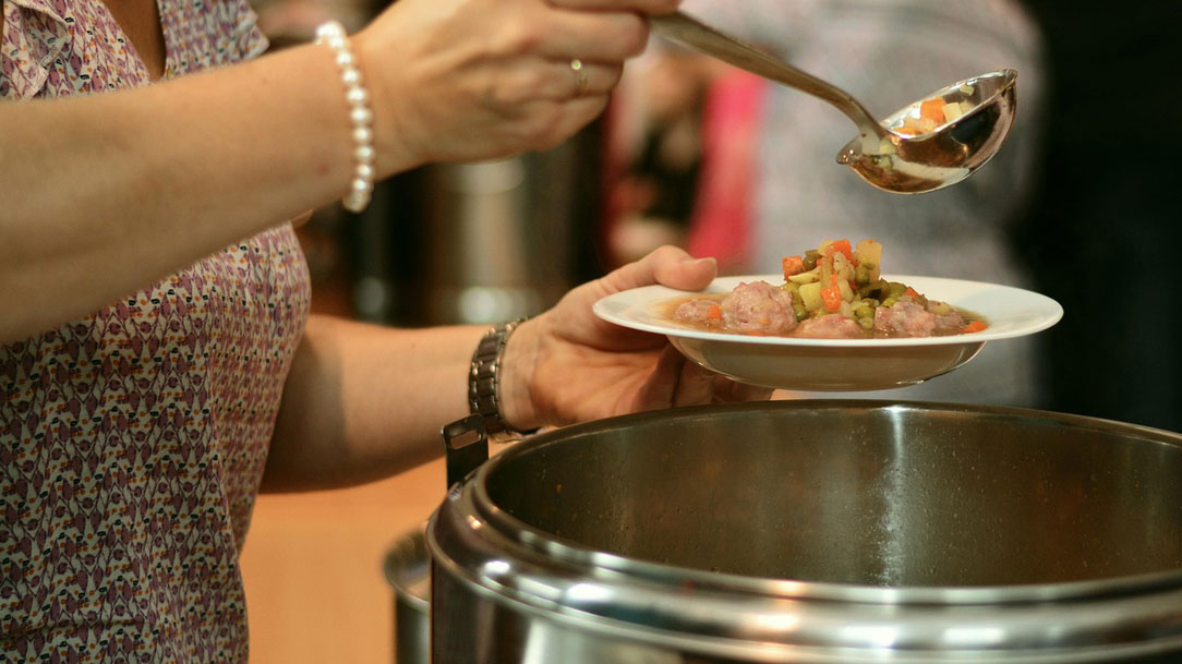 A caridade busca a Deus nas almas